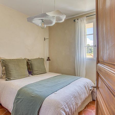 모르무아롱 Mas De Bacalan B&B 외부 사진