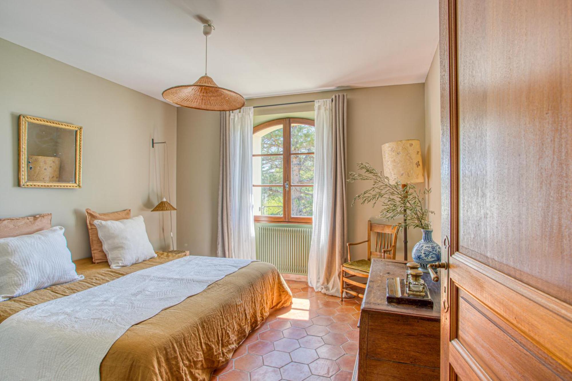 모르무아롱 Mas De Bacalan B&B 외부 사진